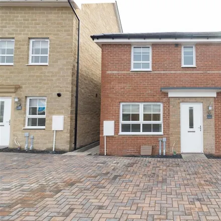 Rent this 3 bed duplex on Lavender Way in Cramlington, NE23 8FF