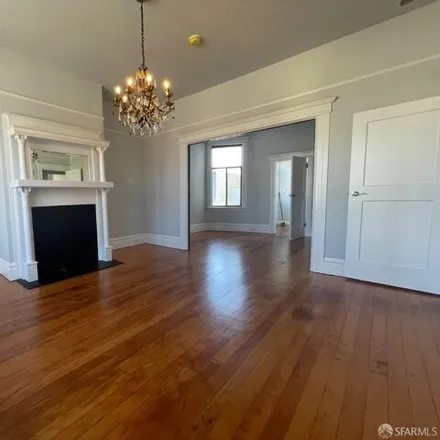 Image 4 - 835;837;839;841;843 Broadway, San Francisco, CA 94133, USA - House for sale