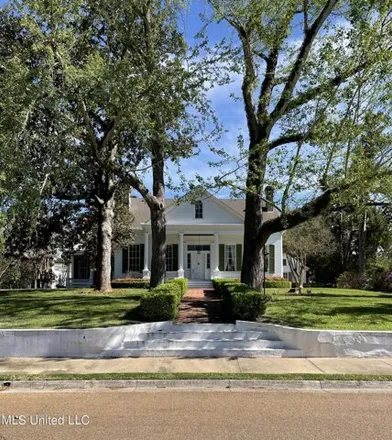 Buy this 14 bed townhouse on 633 B Street in Natchez, MS 39120