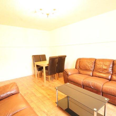 Rent this 2 bed apartment on Dee Gardens in Dundee, DD2 4SR