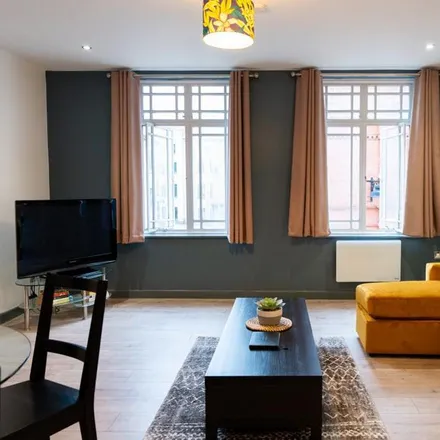 Rent this 2 bed apartment on M&M Kebab & Pizza in 1 Marsh Street, Bristol