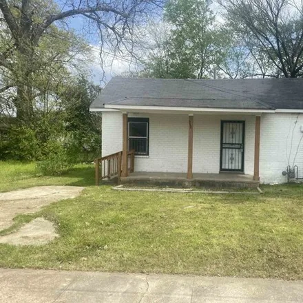 Buy this 3 bed house on Dunbar Elementary School in David Street, Memphis