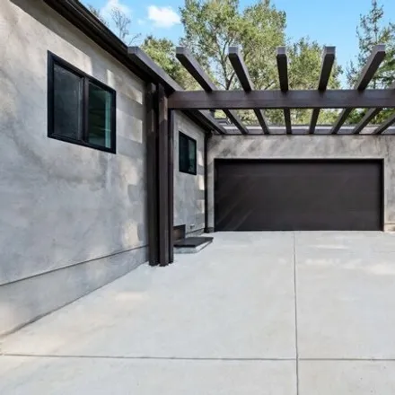 Image 3 - 3886 Berry Drive, Los Angeles, CA 91604, USA - House for sale