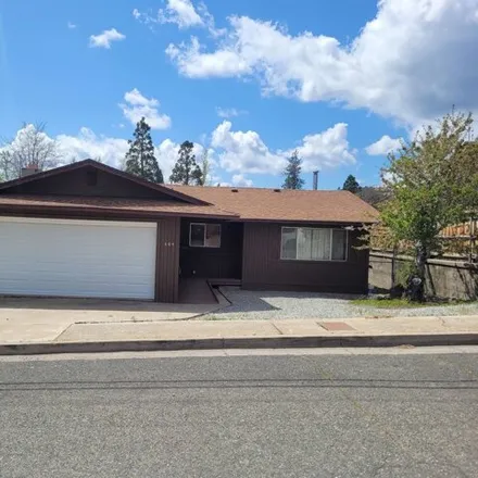 Buy this 3 bed house on 851 North Street in Yreka, CA 96097
