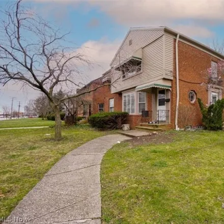 Buy this 6 bed house on 2314 Traymore Road in University Heights, OH 44118
