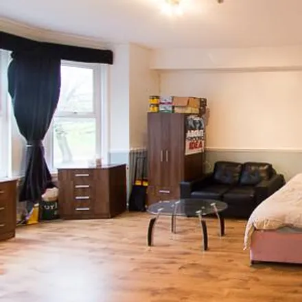 Rent this 1 bed house on Kensington Court in Royal Park Terrace, Leeds