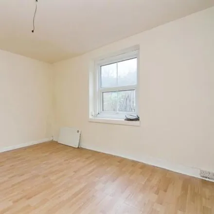 Image 5 - Abergele Road, Old Colwyn, LL29 9PG, United Kingdom - Apartment for sale
