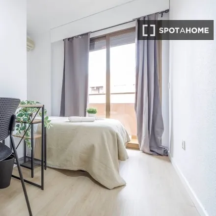 Rent this 7 bed room on Carrer de Francesc Martínez in 17, 46020 Valencia