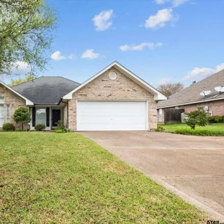 Rent this 3 bed house on 1909 Waterton Circle in Whitehouse, TX 75791