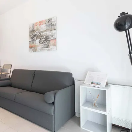 Image 2 - Via Gianfranco Zuretti, 32, 20125 Milan MI, Italy - Apartment for rent