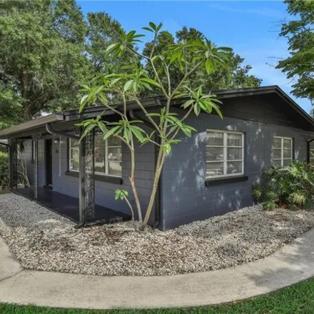 Image 2 - 1214 11th Street Northeast, Florence Villa, Winter Haven, FL 33881, USA - House for sale