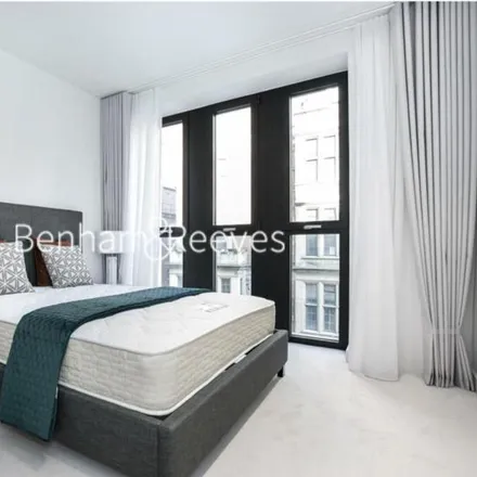 Image 9 - Lincoln Square, 18 Portugal Street, London, WC2A 2AT, United Kingdom - Apartment for rent