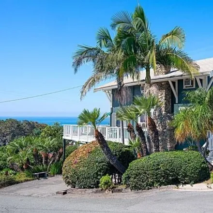 Buy this 4 bed house on 2286 Oxford Avenue in Encinitas, CA 92007