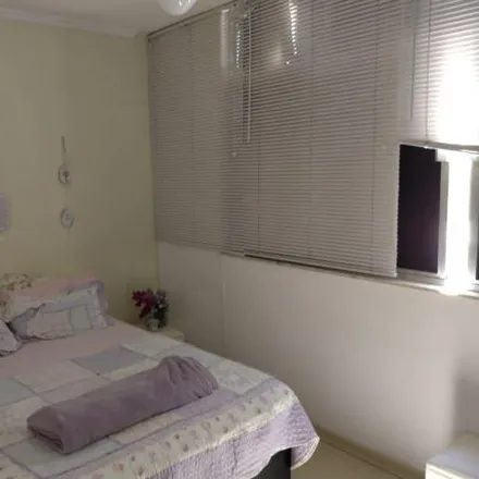 Buy this 3 bed apartment on Avenida Jornalista Alberto Francisco Torres 483 in Icaraí, Niterói - RJ