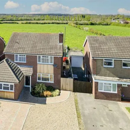 Buy this 5 bed house on Newbold Way in Kinoulton, NG12 3RF