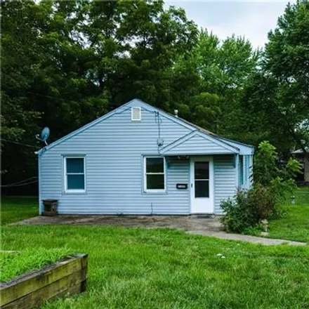 Buy this 2 bed house on 5300 Maywood Avenue in Raytown, MO 64133