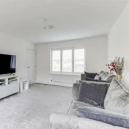 Image 2 - Easton Drive, Bishop's Stortford, CM23 1FT, United Kingdom - House for sale