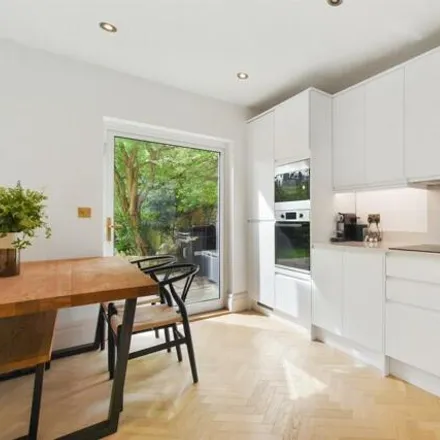 Image 3 - 133 King Henry's Road, Primrose Hill, London, NW3 3RD, United Kingdom - Apartment for sale