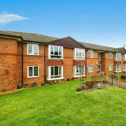 Image 9 - Padnell Road Surgery, Padnell Avenue, Havant, PO8 8DT, United Kingdom - Apartment for sale
