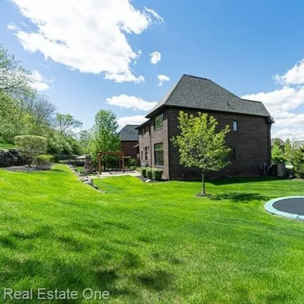 Image 5 - 621 Wellington Circle, Rochester Hills, MI 48309, USA - House for sale