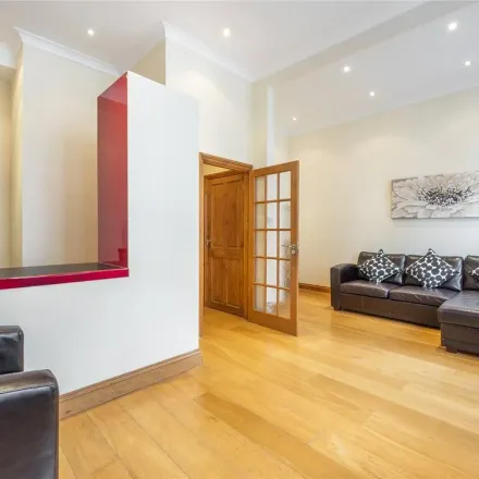 Image 7 - 20 Hatherley Grove, London, W2 5RG, United Kingdom - Apartment for rent