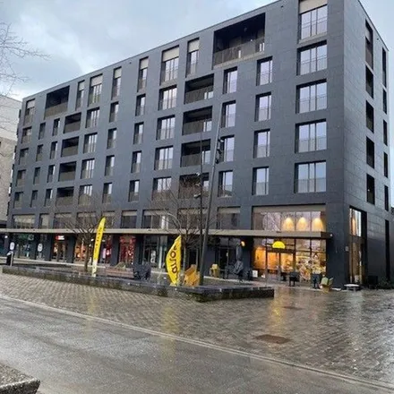 Rent this 3 bed apartment on Kanaalpad in 3500 Hasselt, Belgium