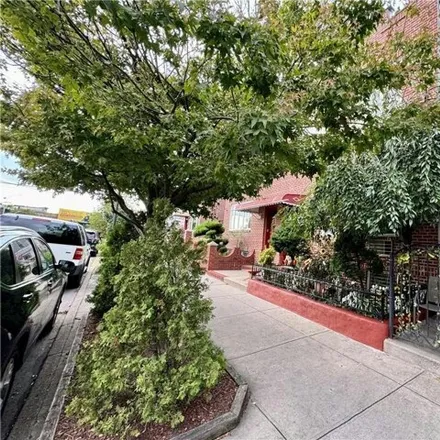 Image 3 - 1523 65th Street, New York, NY 11219, USA - House for sale