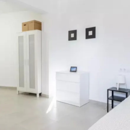 Image 4 - Carrer de Just Vilar, 24, 46011 Valencia, Spain - Apartment for rent