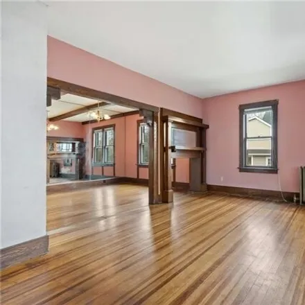Image 8 - 224 Wood Avenue, New York, NY 10307, USA - House for sale