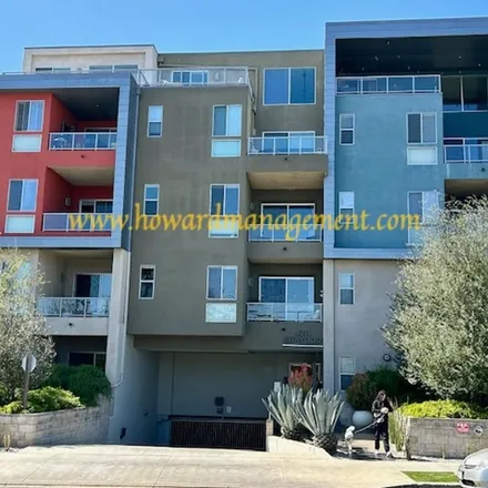Rent this 2 bed apartment on Vista Ballona in Grand View Boulevard, Los Angeles