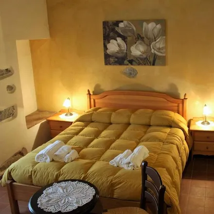 Rent this 3 bed house on 95039 Trecastagni CT