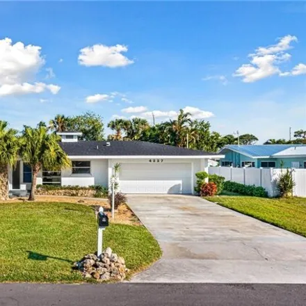 Image 1 - 4225 Southeast 3rd Avenue, Cape Coral, FL 33904, USA - House for sale