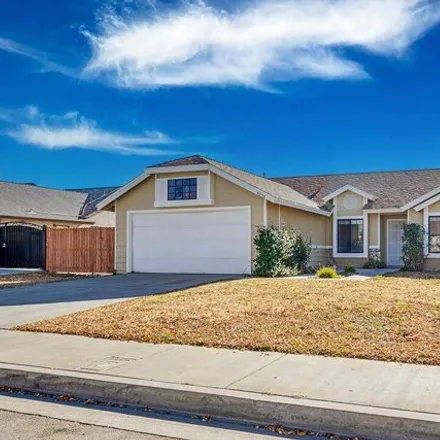 Rent this 3 bed house on 4078 Saddleback Road in Palmdale, CA 93552