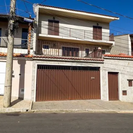 Rent this 3 bed house on Rua Alfredo Batiston in Jardim Centenário, Poços de Caldas - MG