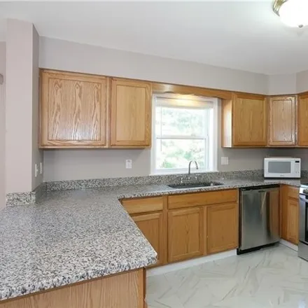 Image 7 - 58 Greenvale Circle, City of White Plains, NY 10607, USA - House for rent