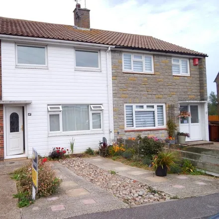 Rent this 2 bed townhouse on Bodiam Crescent in Eastbourne, BN22 9HQ