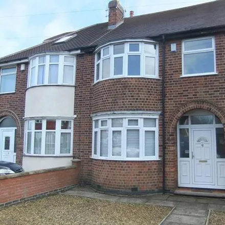 Rent this 3 bed townhouse on Avon Road in Braunstone Town, LE3 3AA