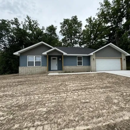 Buy this 3 bed house on 665 East Dale Street in Springfield, MO 65803