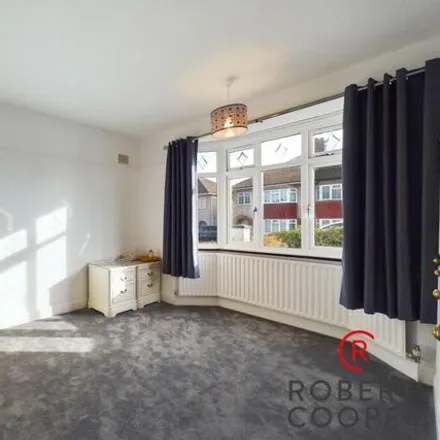 Image 5 - Beech Avenue, London, HA4 8UG, United Kingdom - House for sale