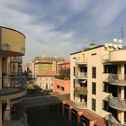 Image 3 - Randstad, Via Martiri di Cefalonia, 20097 San Donato Milanese MI, Italy - Apartment for rent