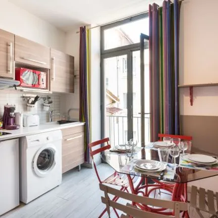 Image 8 - 12 Rue d'Anvers, 69007 Lyon, France - Apartment for rent