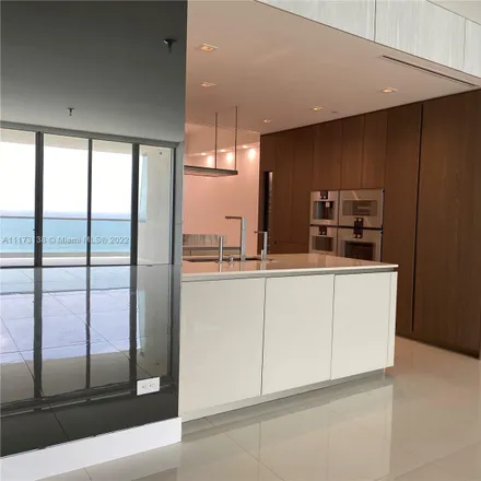 Image 6 - Turnberry Ocean Club Residences, 18501 Collins Avenue, Golden Shores, Sunny Isles Beach, FL 33160, USA - Condo for rent