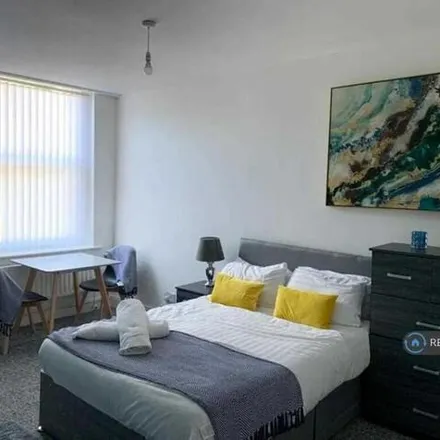 Image 3 - Newsham Drive, Liverpool, L6 7UJ, United Kingdom - Duplex for rent