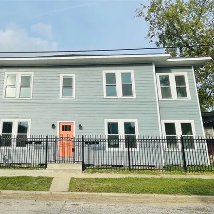 Rent this 2 bed house on 1513 Isabella Street in Houston, TX 77004