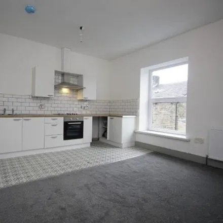 Rent this 3 bed room on St Mary's Road in Glossop, SK13 8DN