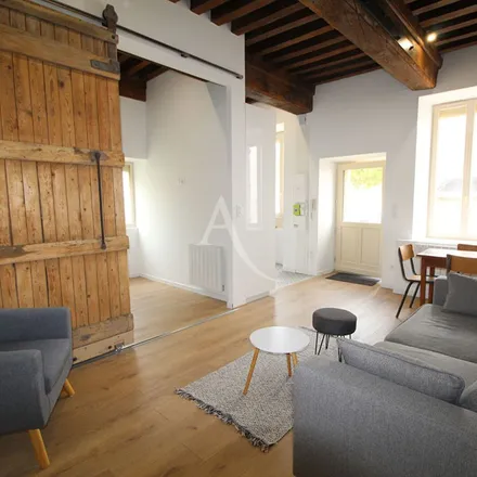 Rent this 2 bed apartment on 5 Place de la République in 21000 Dijon, France