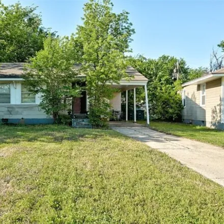 Buy this 2 bed house on 3932 Teal Drive in Del City, OK 73115