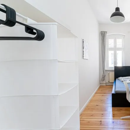 Rent this 5 bed room on Simplonstraße 10 in 10245 Berlin, Germany