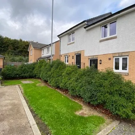 Rent this 2 bed duplex on Croyhill View in Cumbernauld, G68 9FS