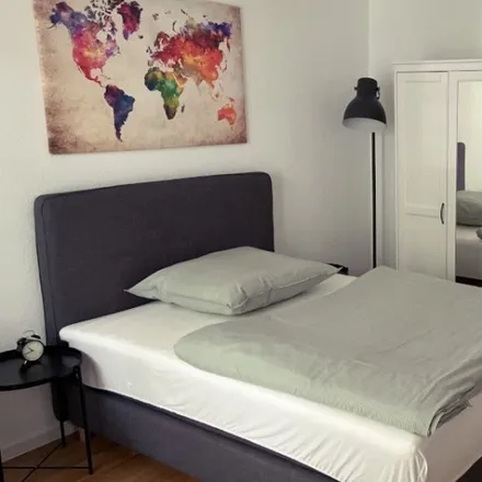 Rent this 3 bed room on Eschersheimer Landstraße 55 in 60322 Frankfurt, Germany